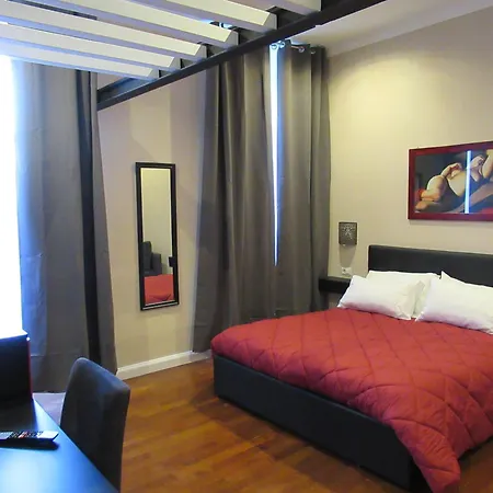 Imperial Forum Relais